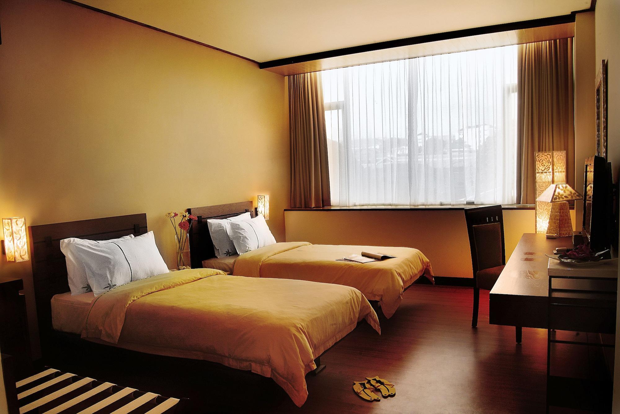 Banana Inn By Kagum Hotels Bandung Exterior photo