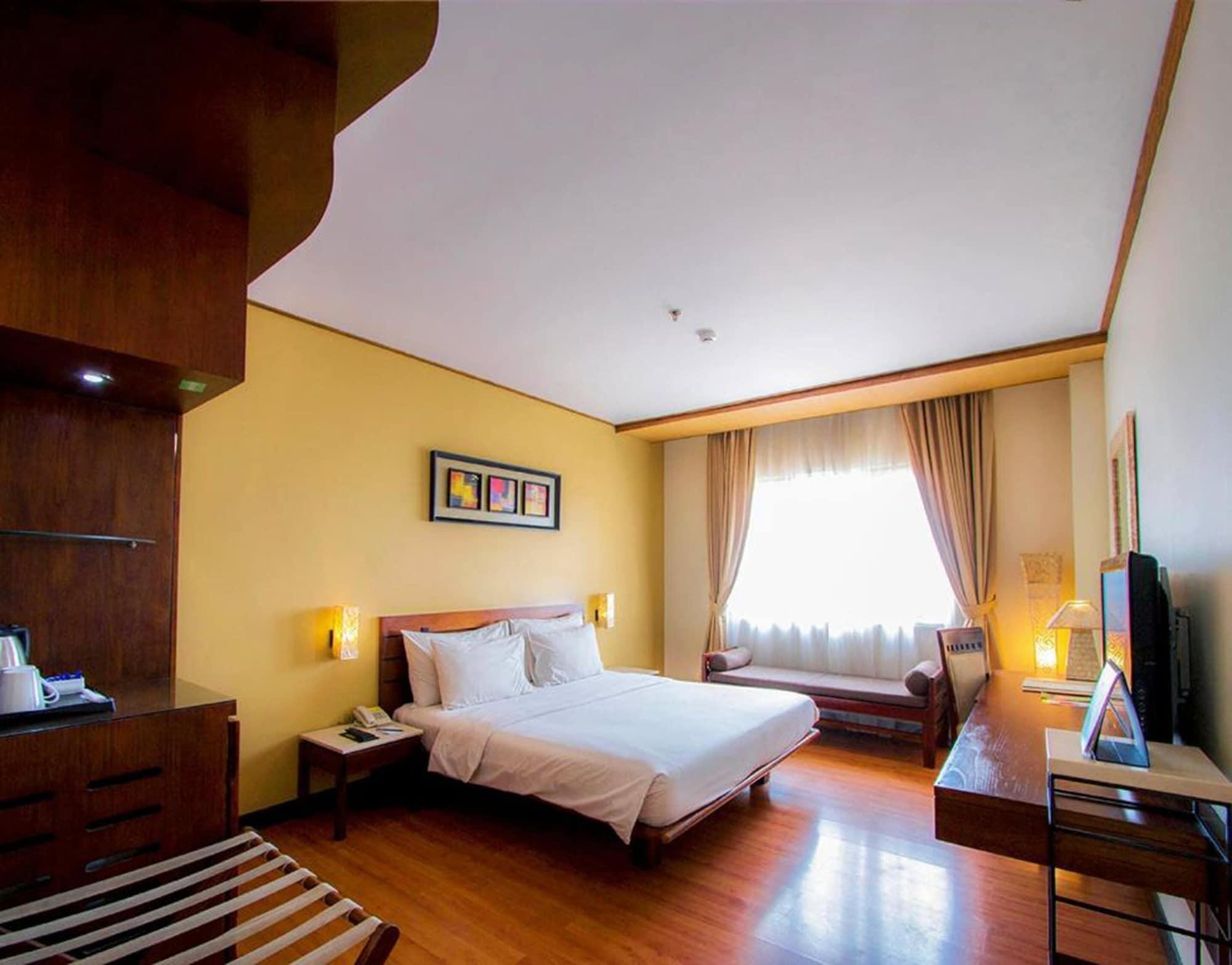 Banana Inn By Kagum Hotels Bandung Exterior photo