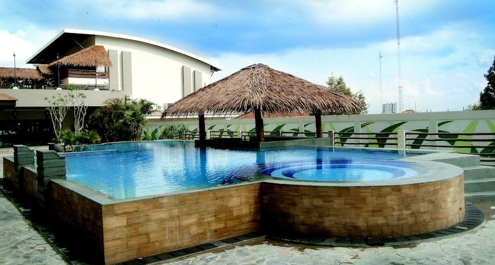 Banana Inn By Kagum Hotels Bandung Exterior photo