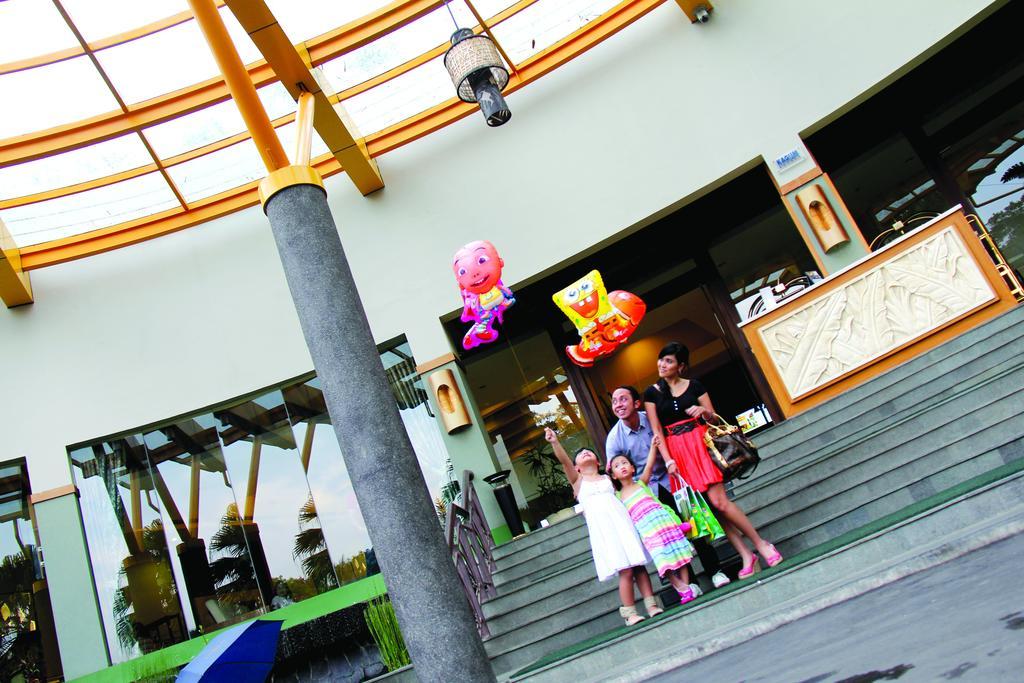 Banana Inn By Kagum Hotels Bandung Exterior photo