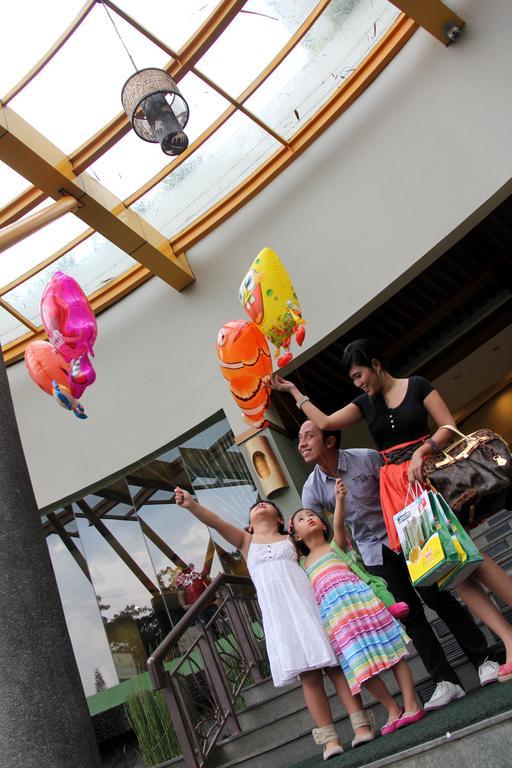 Banana Inn By Kagum Hotels Bandung Exterior photo